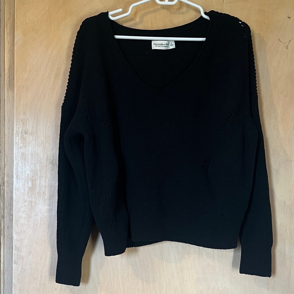 Abercrombie & Fitch Black V-Neck Sweater
